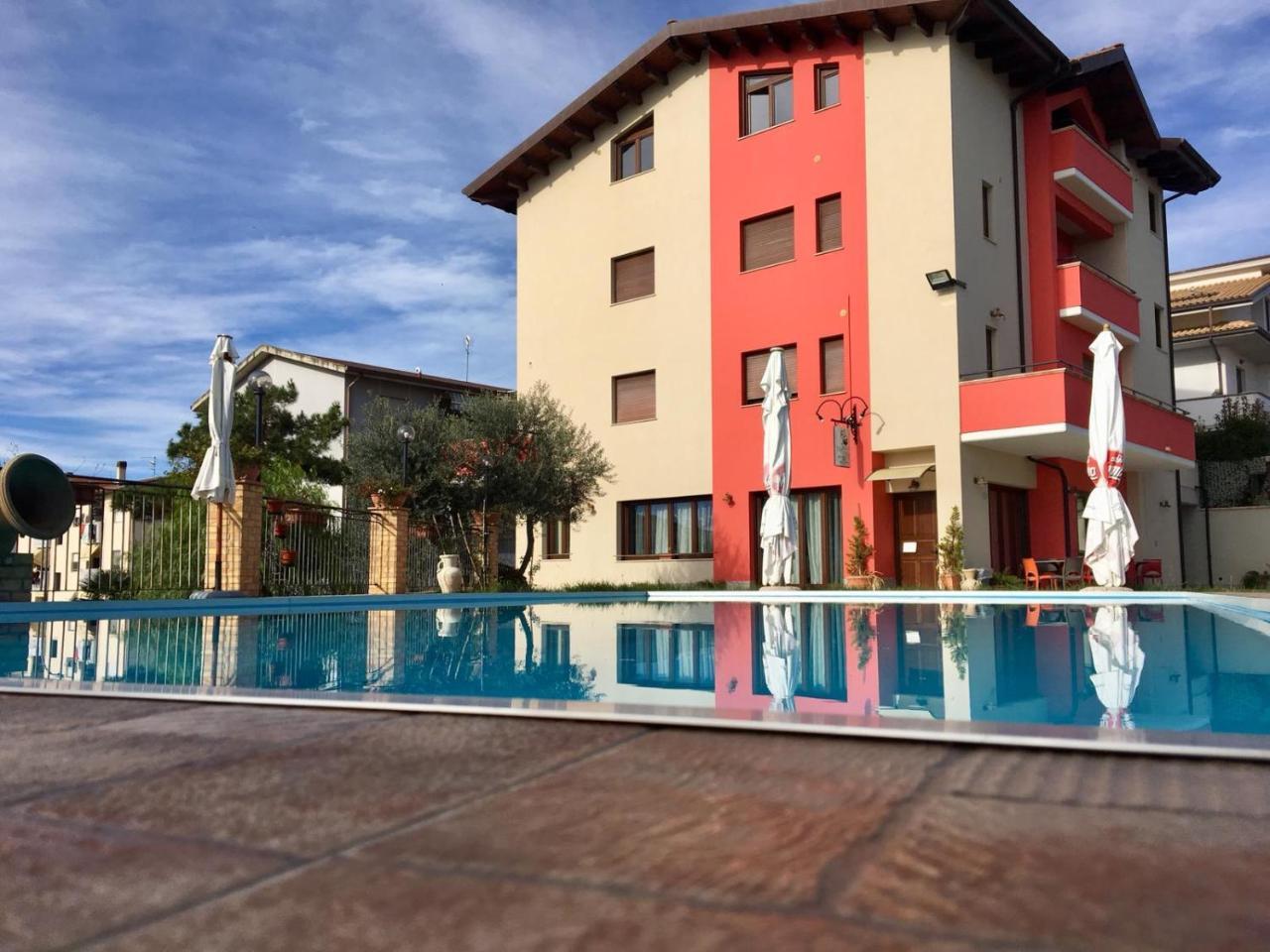 Hotel Opera' Moscufo Dış mekan fotoğraf